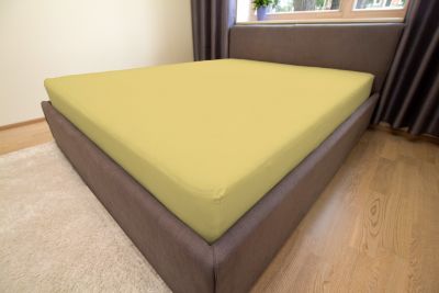 Сатиновая простынь на резинке 180x200+30 оливково-зеленый