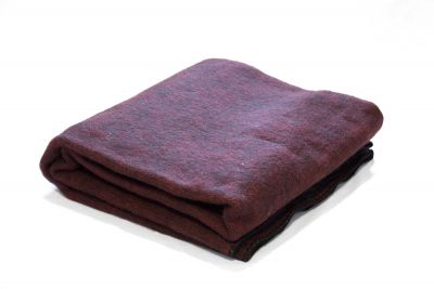 Ühevärviline villatekk punane